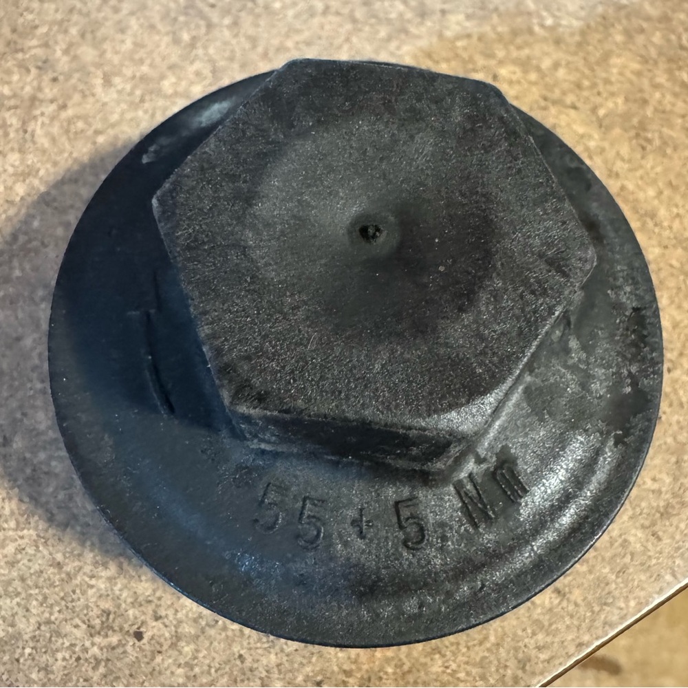 OEM Detroit DDE A4700921608  Fuel Filter Housing Cap With O-Ring Freightliner